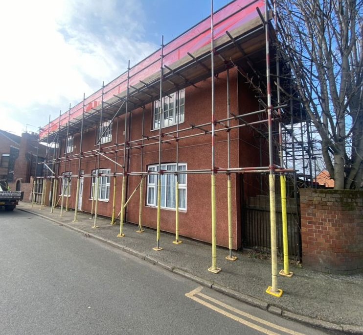 Scaffolding access and safety setup